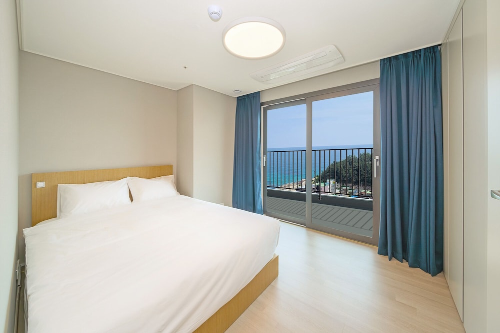 Panorama Ocean View Grand Suite Family - Photo 3