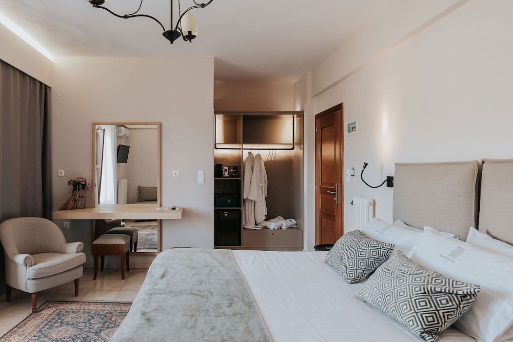 Deluxe Studio Suite, Balcony, Mountain View photo 1