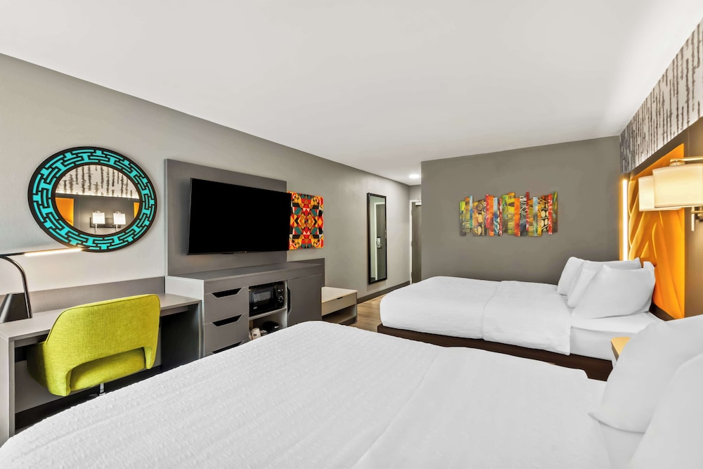 Room, Accessible - Photo 1