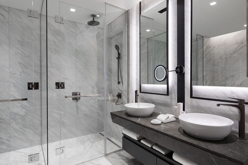 Splendor Two Bedroom Residence, Executive lounge access, 2 King, Sea view, Balcony