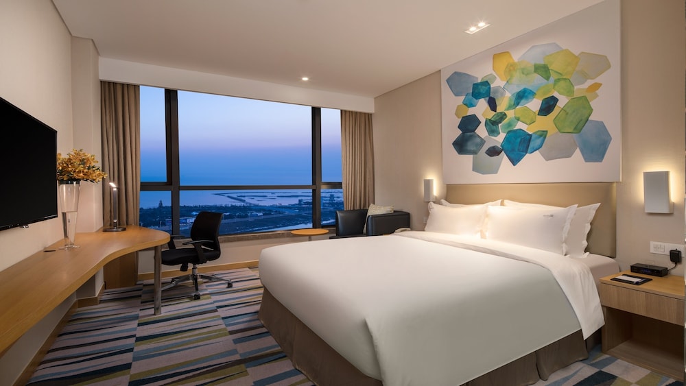 Standard Room, 1 Queen Bed, Lake View photo 1