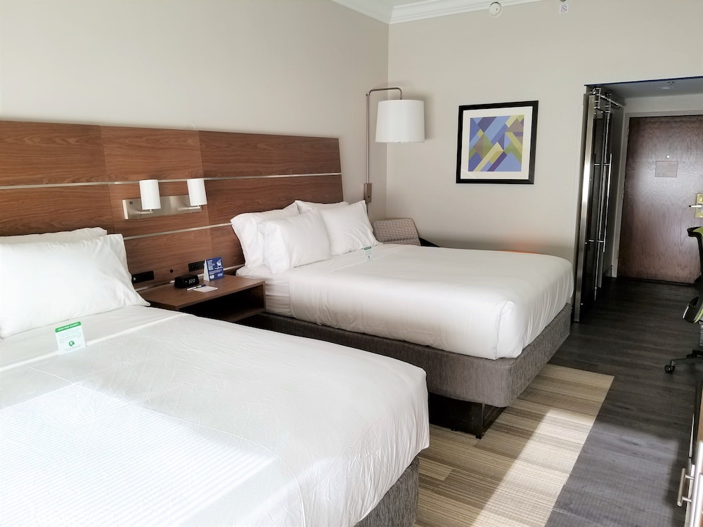 Standard Room, 2 Queen Beds, Accessible (Communication Accessible) - Photo 4