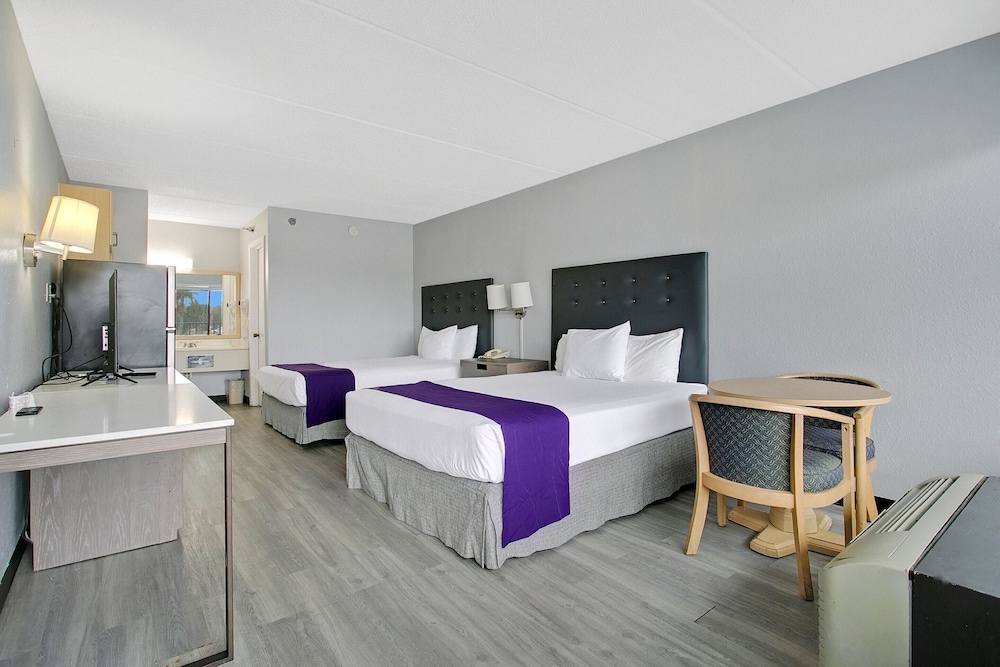 Standard Room, 2 Queen Beds, Non Smoking, Kitchenette - Photo 2