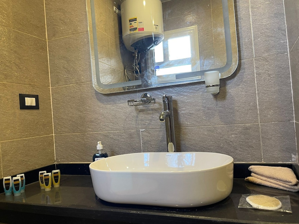 Deluxe Single Room, 1 Bedroom, Non Smoking photo 3