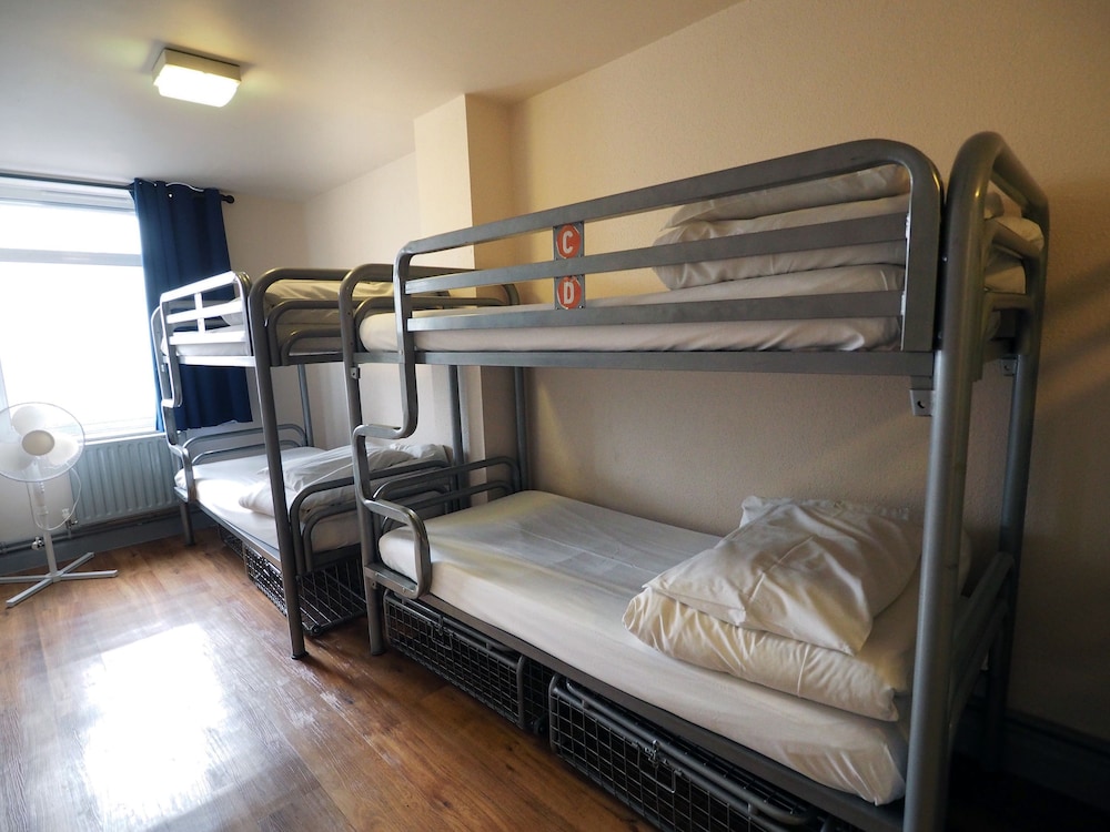 Private 8 Bed Dorm with Shared Bathroom photo 3