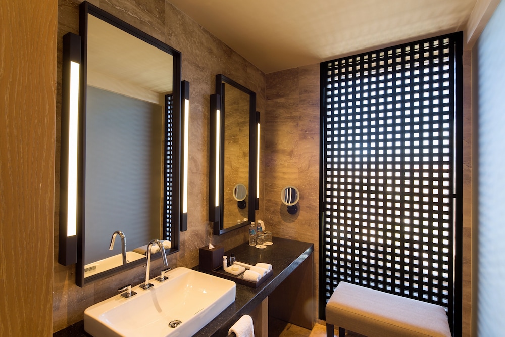 Deluxe Room, 1 King Bed With Sofa Bed, Ocean View