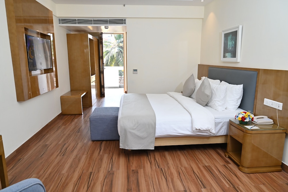 Deluxe Double Room - Photo 9