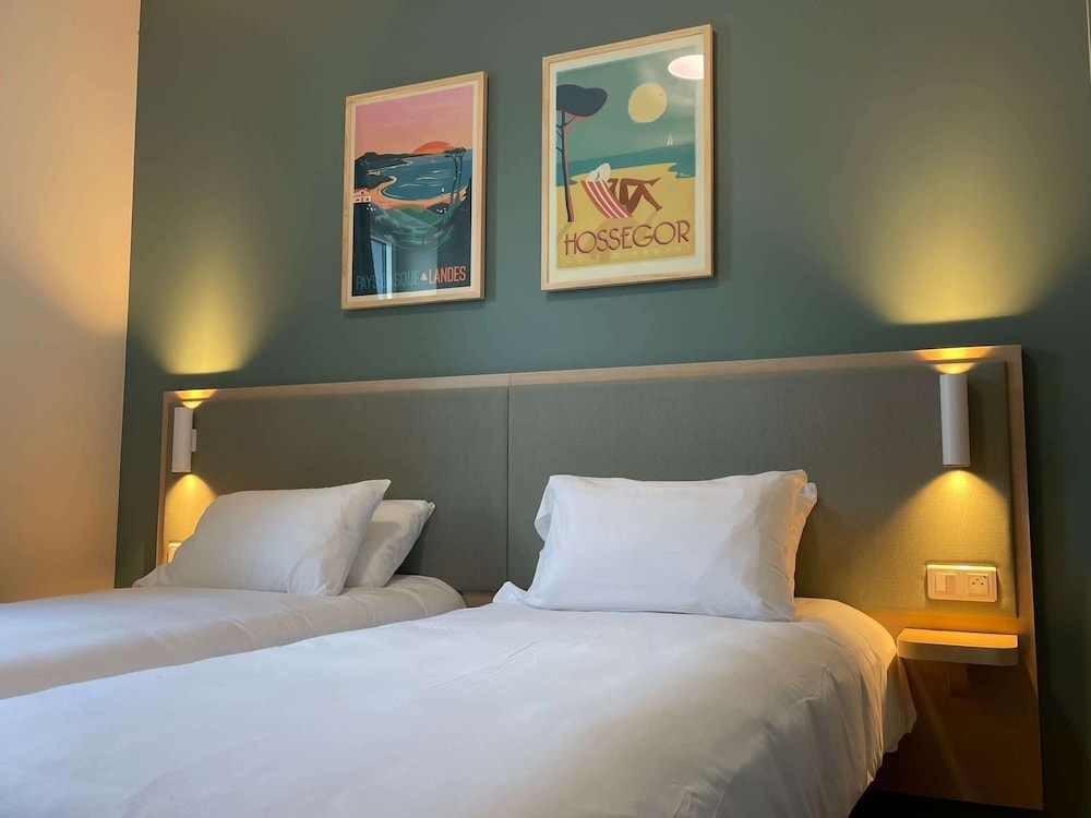 Standard Room, 2 Twin Beds - Photo 6