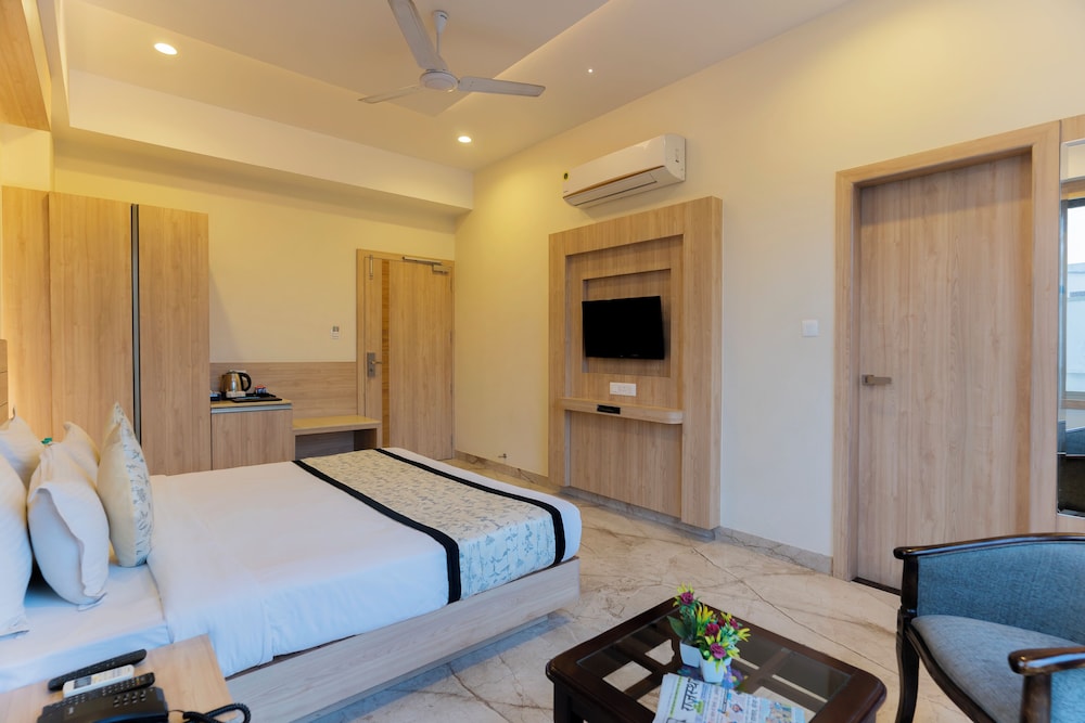 Executive King Bed Room