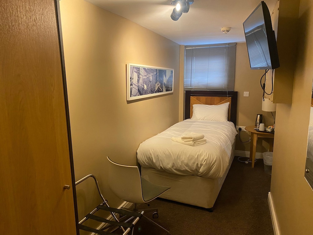 Standard Single Room photo 2
