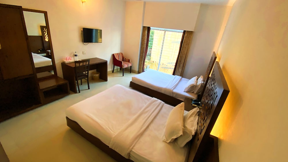 Premium Twin Room photo 3
