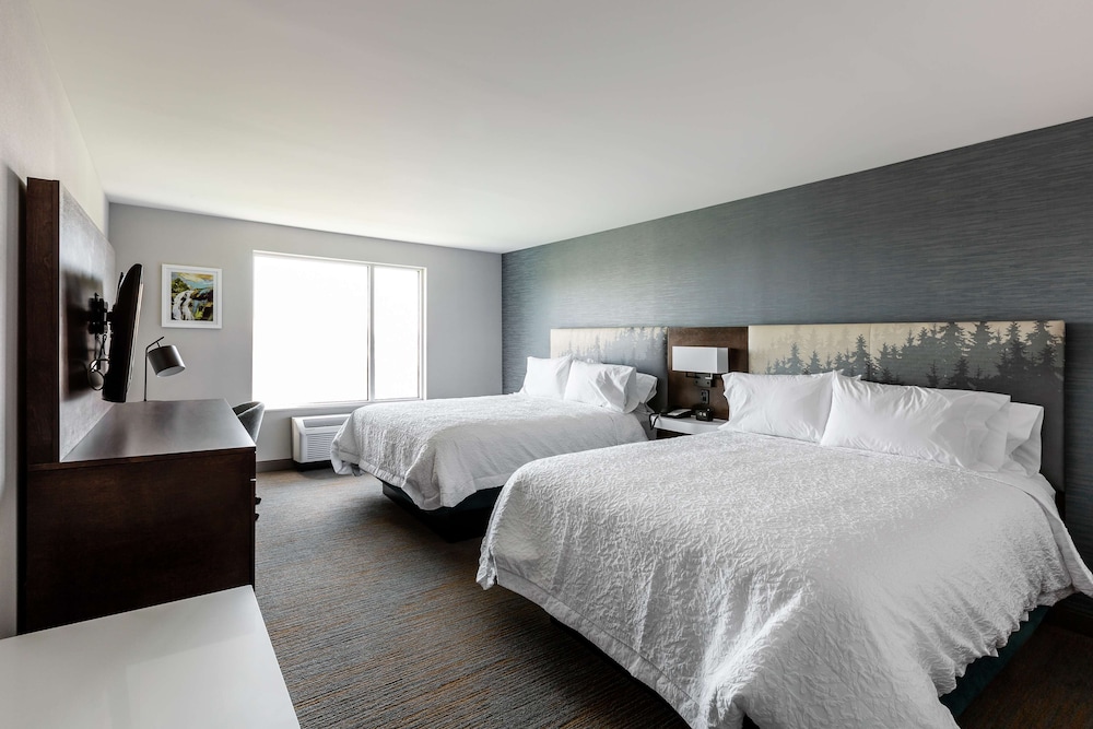 Room, 2 Queen Beds, Refrigerator - Photo 1