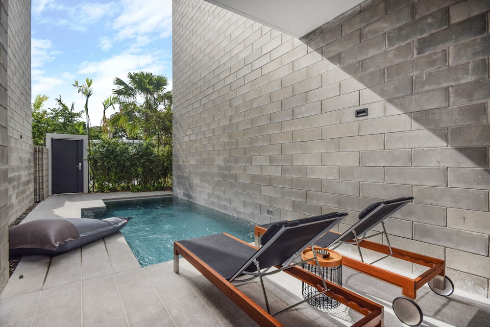 Club One Bedroom Duplex Pool Villa