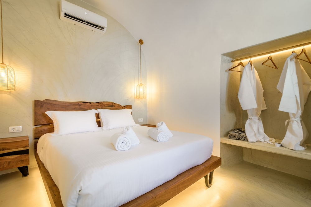 Junior Suite with Outdoor Hot Tub