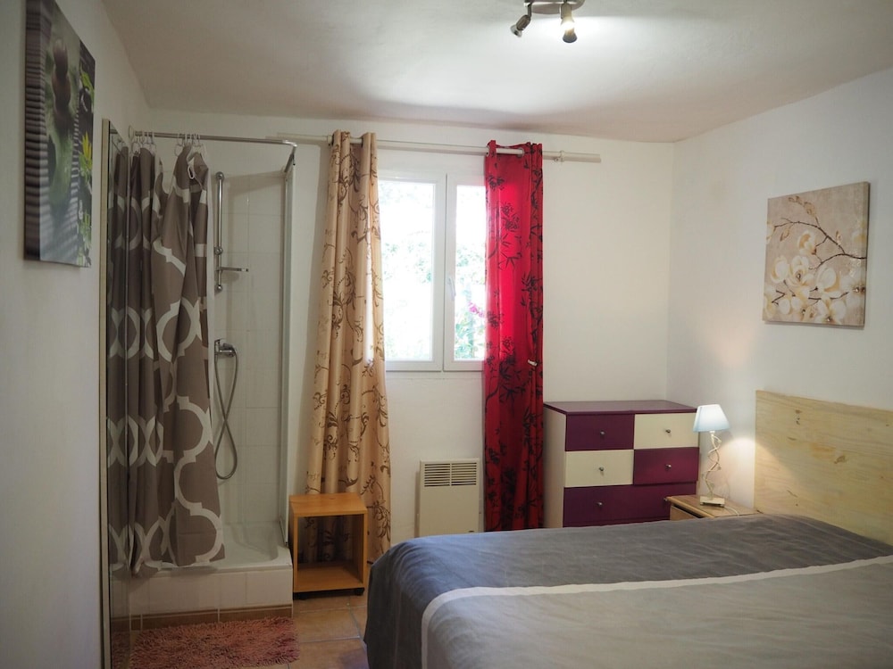 Classic House, 4 Bedrooms photo 2