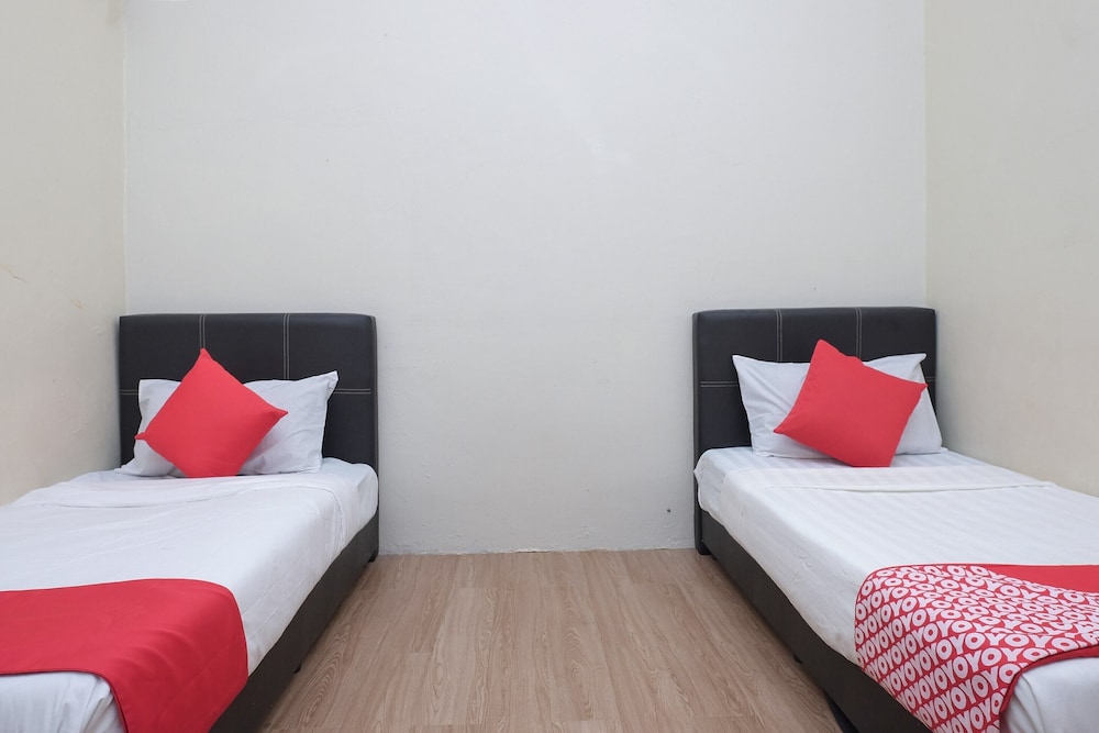 Standard Twin Room photo 2