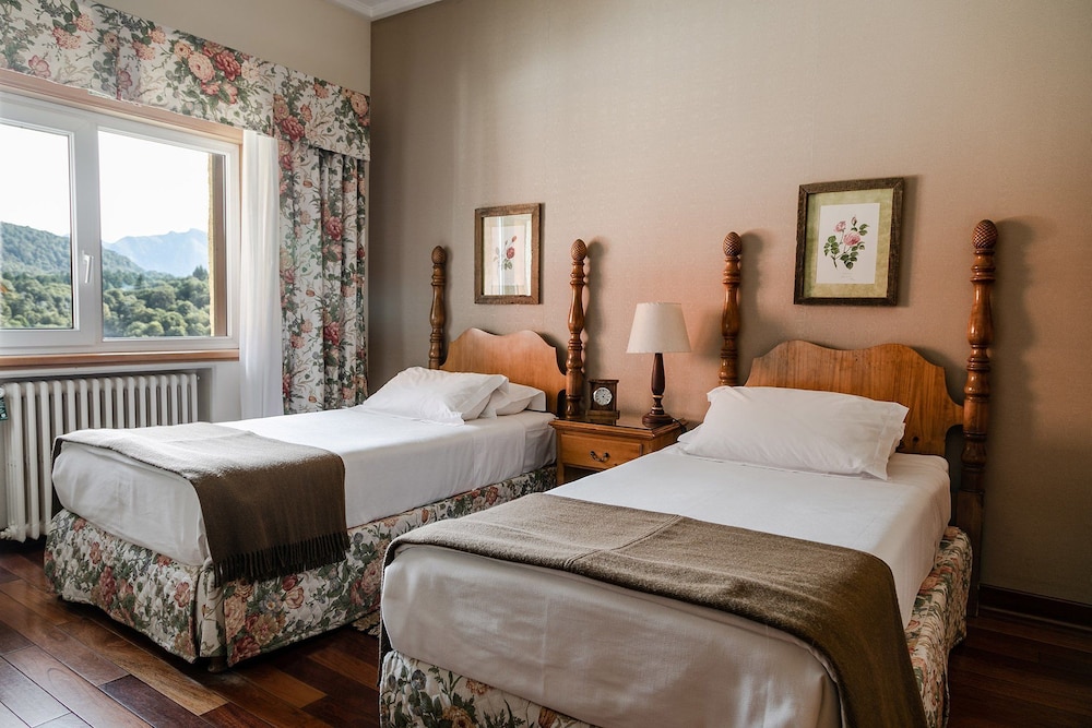 Standard with Two Twin Beds (Non Smoking)