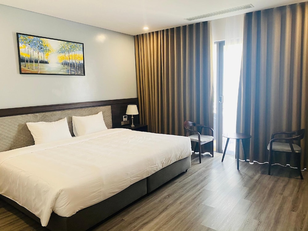 Deluxe Double or Twin Room
