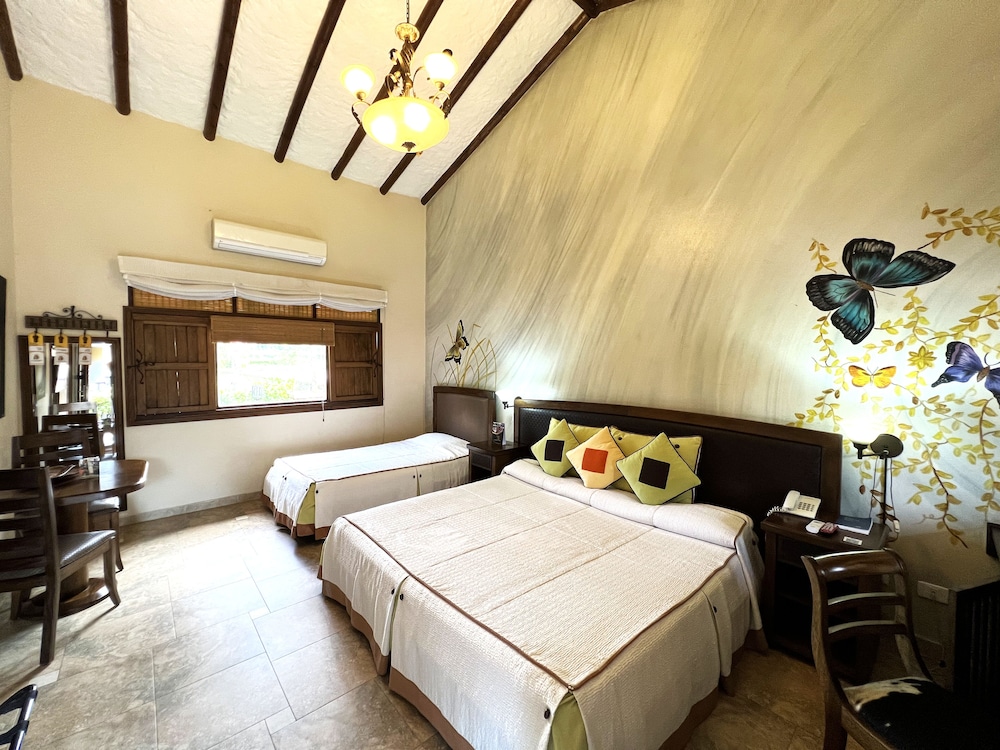 Superior Triple Room photo 3