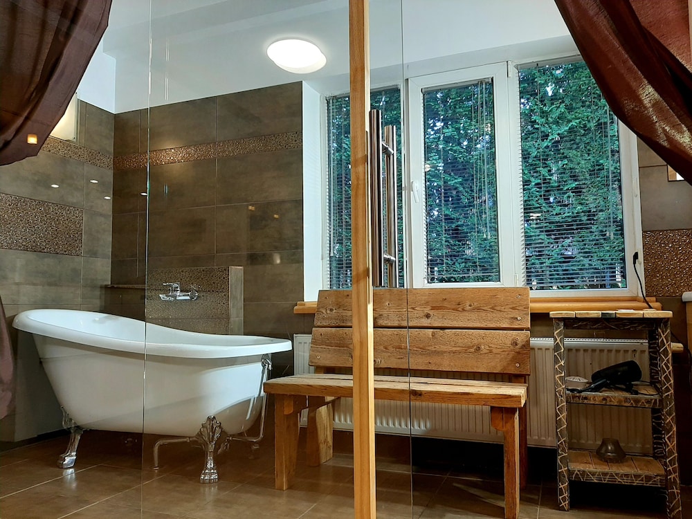 Design Studio Suite, Multiple Beds, Non Smoking, Courtyard View (Anna) photo 3