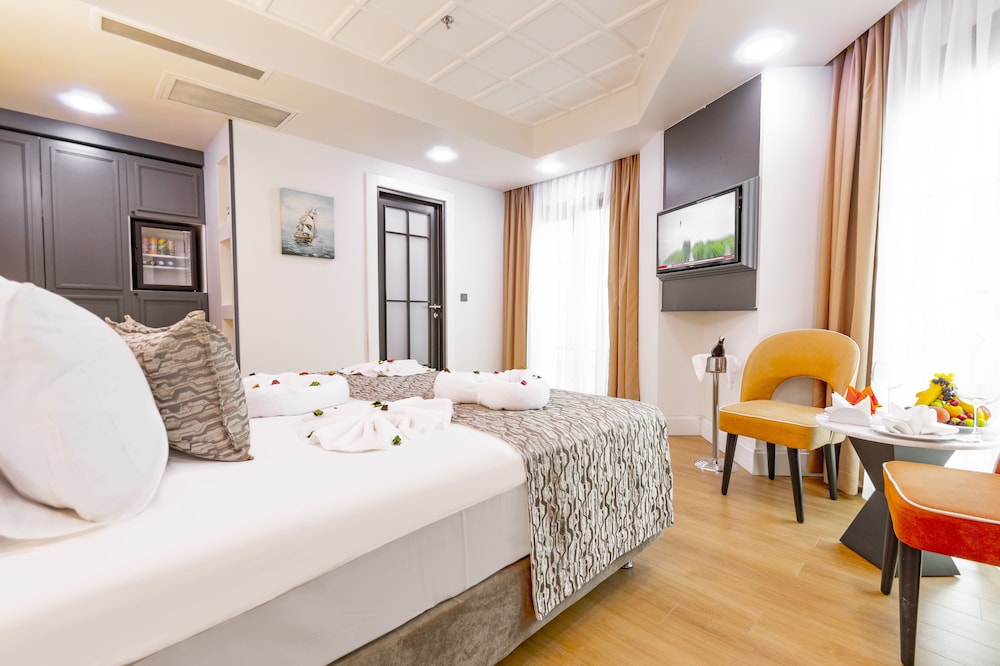 Deluxe Double or Twin Room, Corner