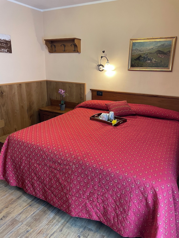 Basic Double Room photo 1