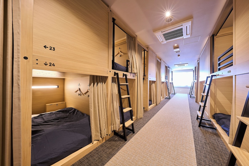 Female Single Dormitory Bed, Non Smoking (Bunk Bed)