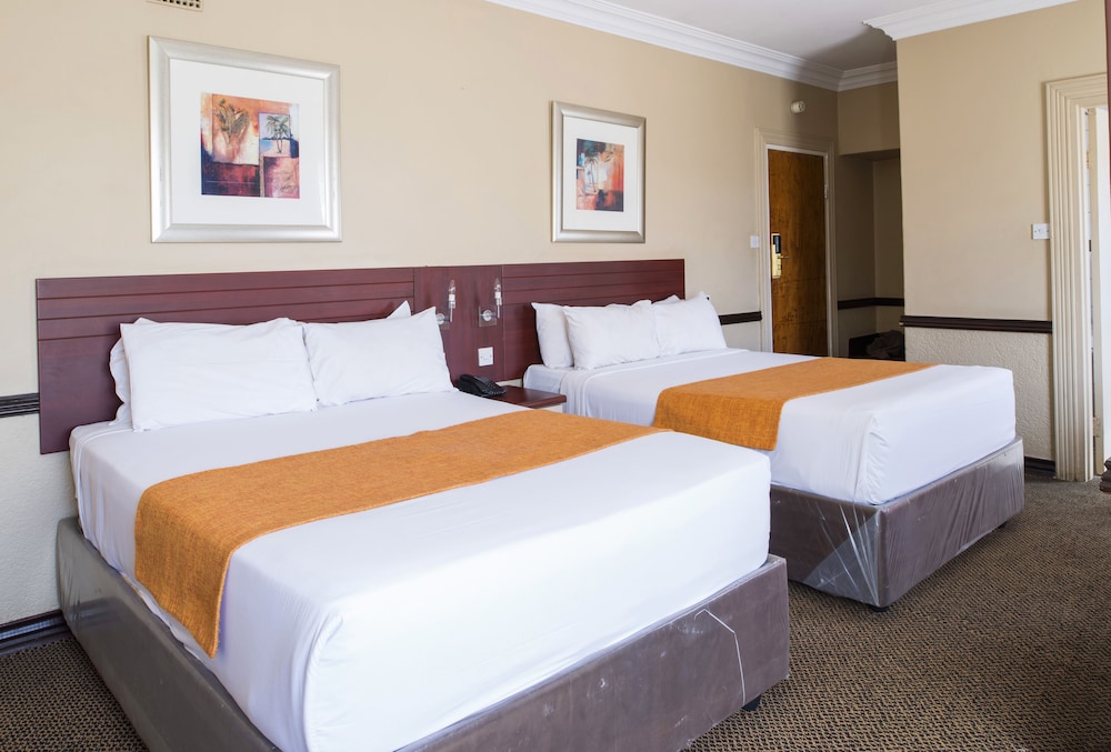 Standard Twin Room - Photo 17