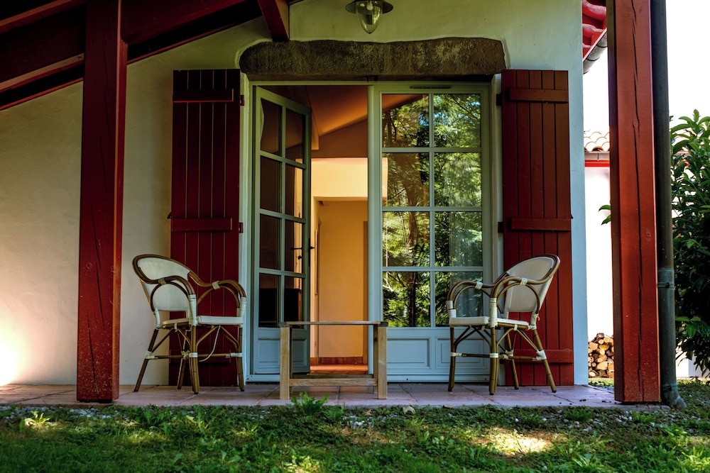 Deluxe Suite - Photo 1