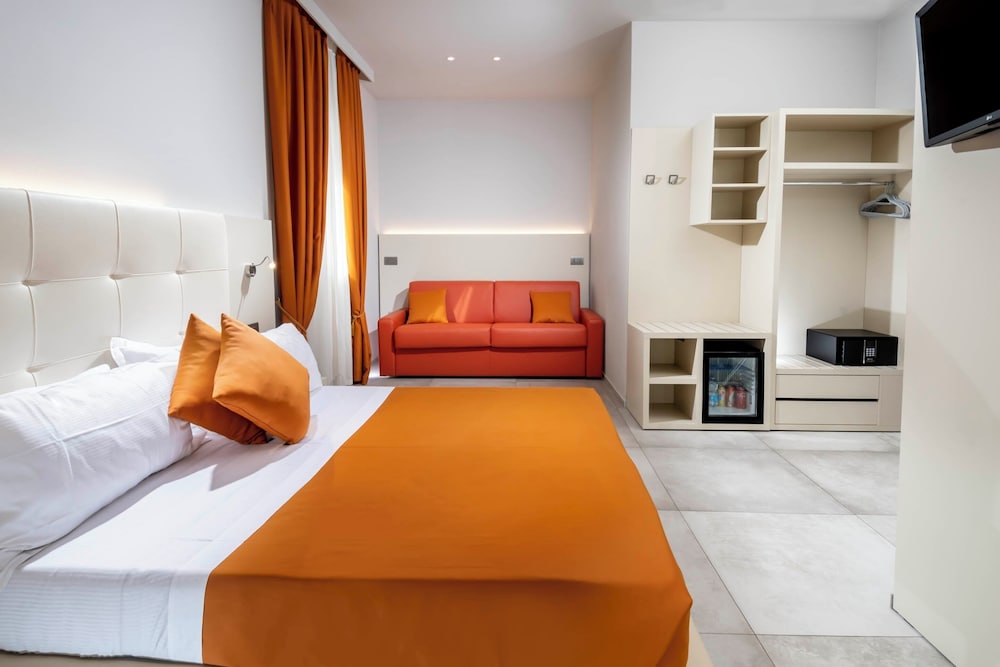 Superior Room, 1 King Bed with Sofa bed, Balcony, Courtyard View photo 3