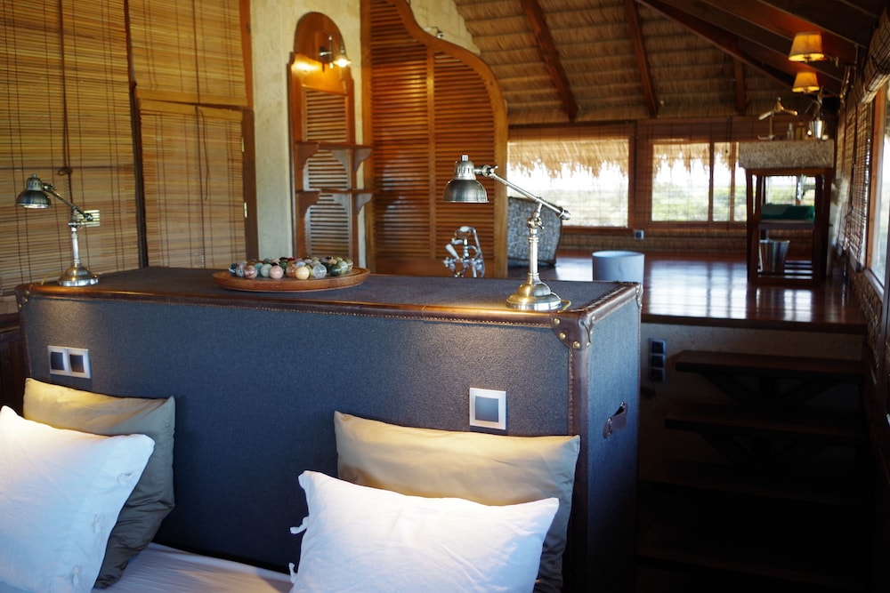 Deluxe Double Room, Private Bathroom, Sea View (Etage-Moringa) photo 1