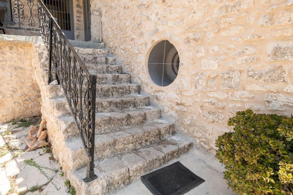 Villa photo 3