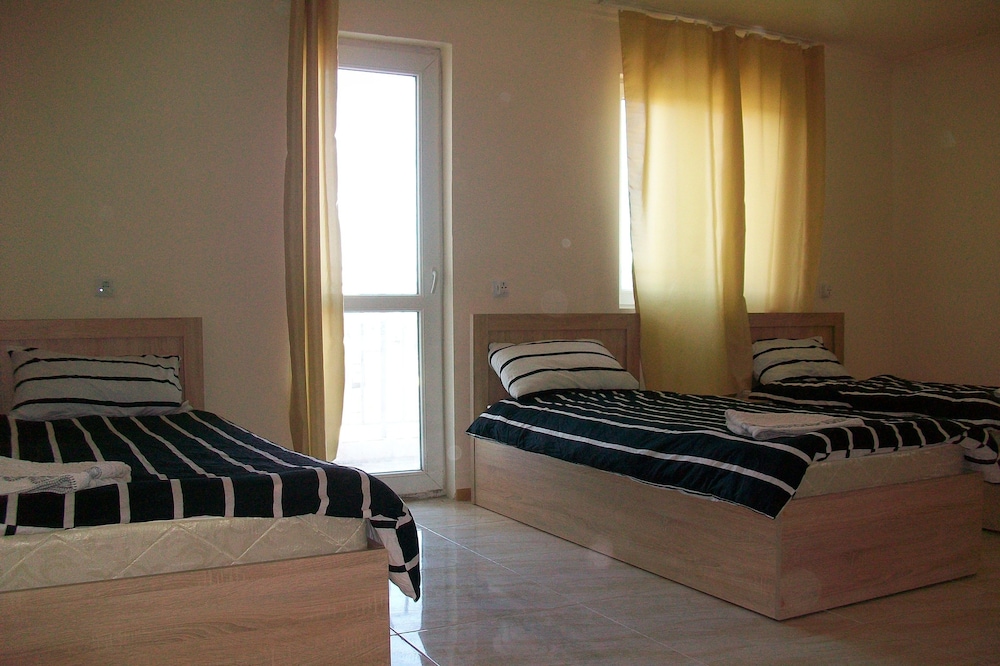 Basic Triple Room, Mountain View