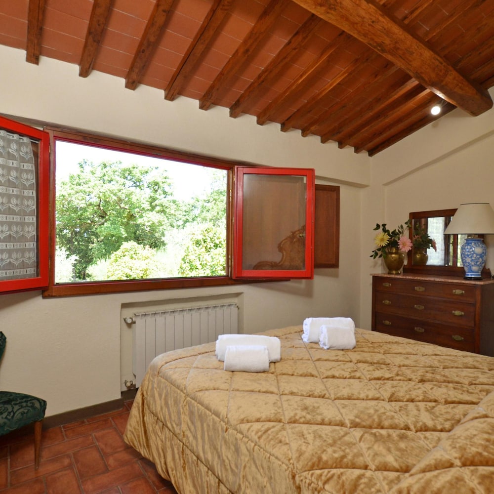 Villa photo 2