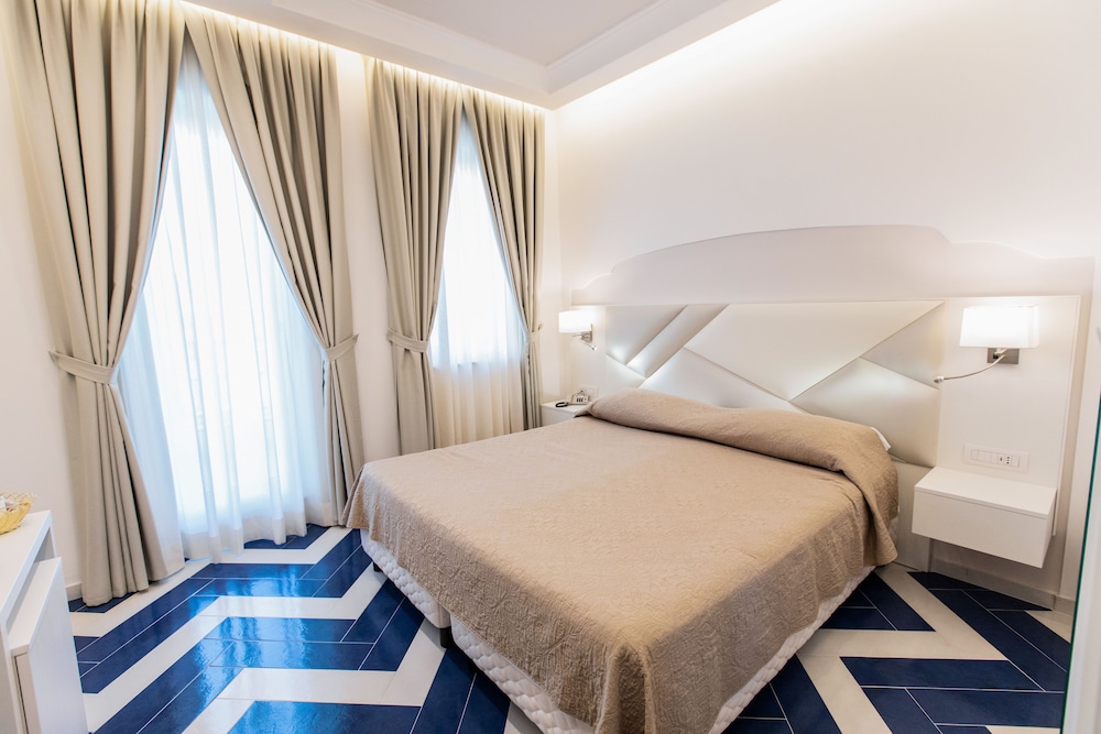 Standard Double Room, Pool View