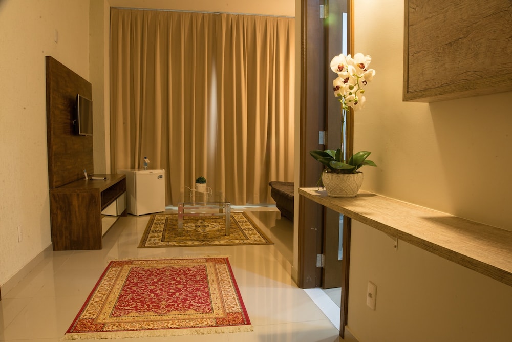 Deluxe Studio Suite, 1 Queen Bed photo 3