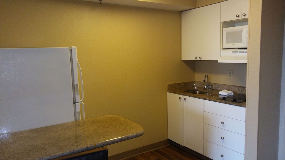 Deluxe Studio, 1 Double Bed with Sofa bed, Accessible, Non Smoking - Photo 4
