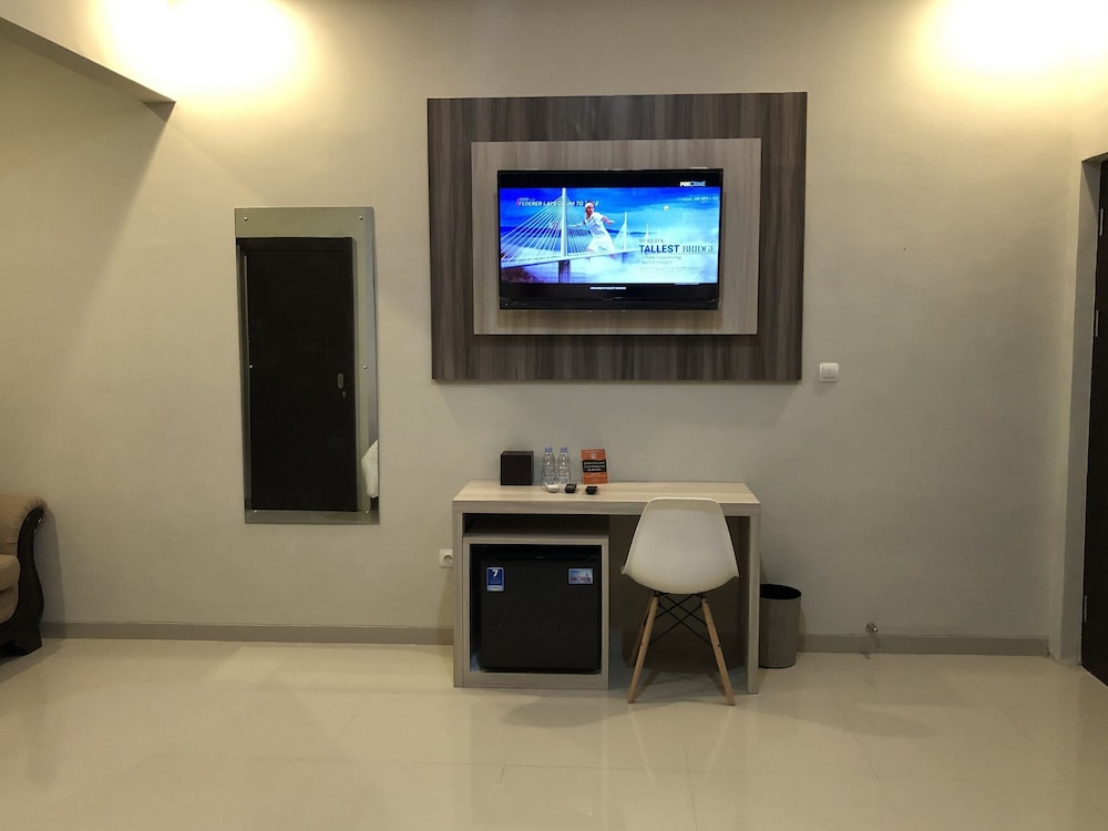 Twin Room (Reddoorz) photo 3
