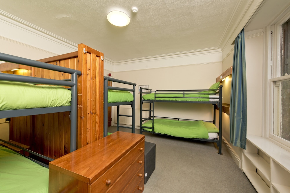 Room (6 Bed Private) photo 1