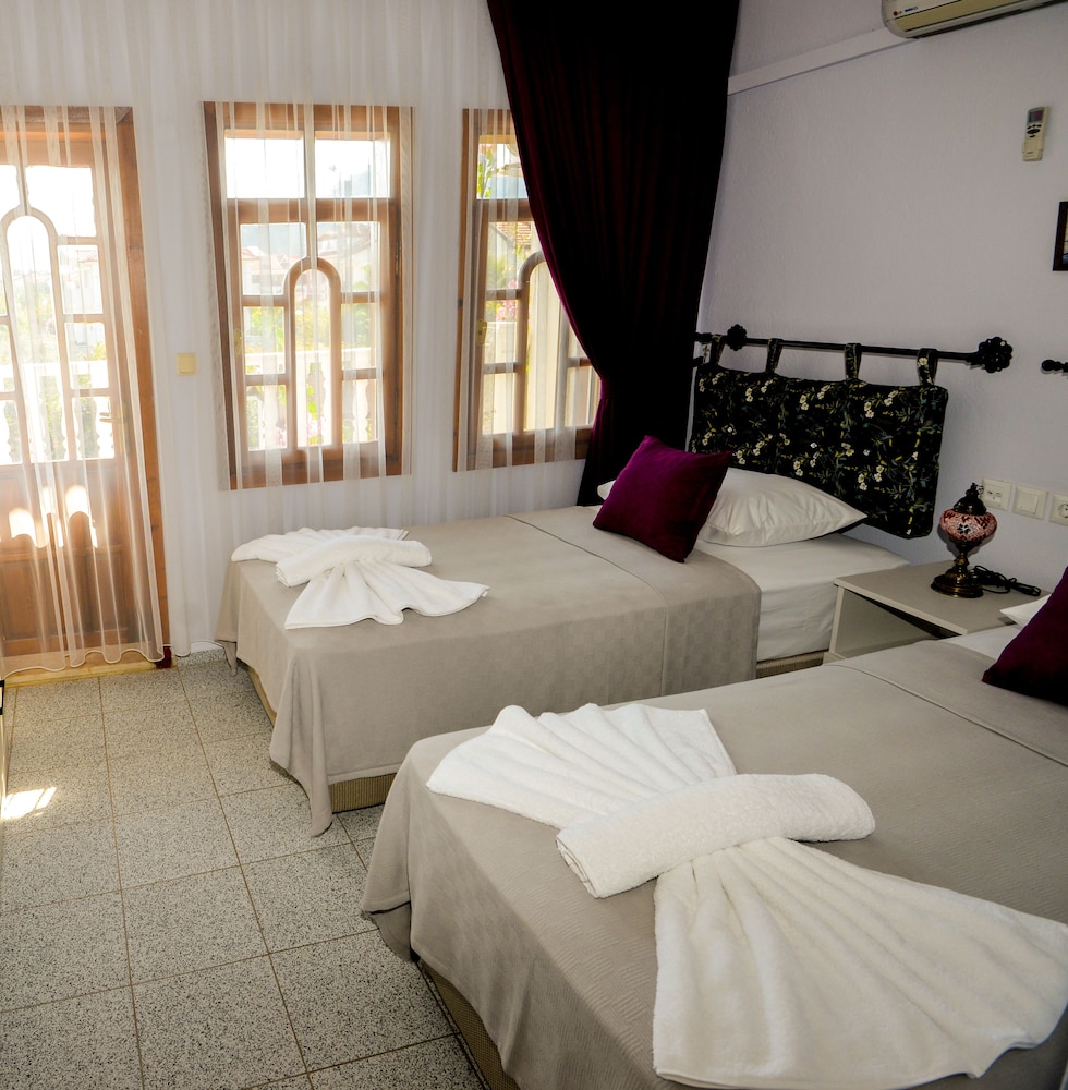 Superior Twin Room, Balcony - Photo 1