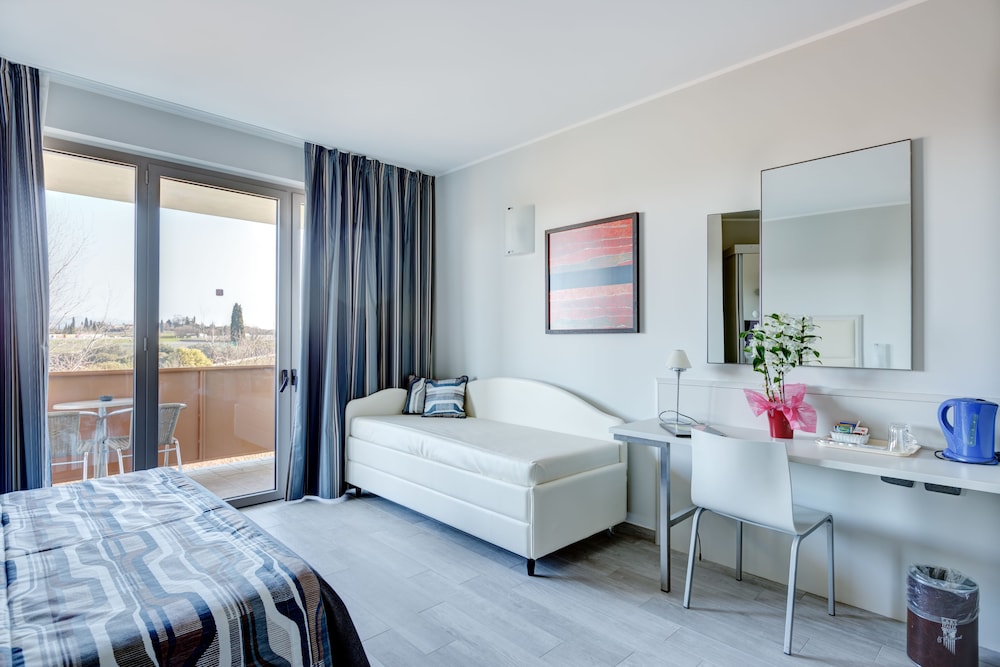 Standard Quadruple Room - Photo 2