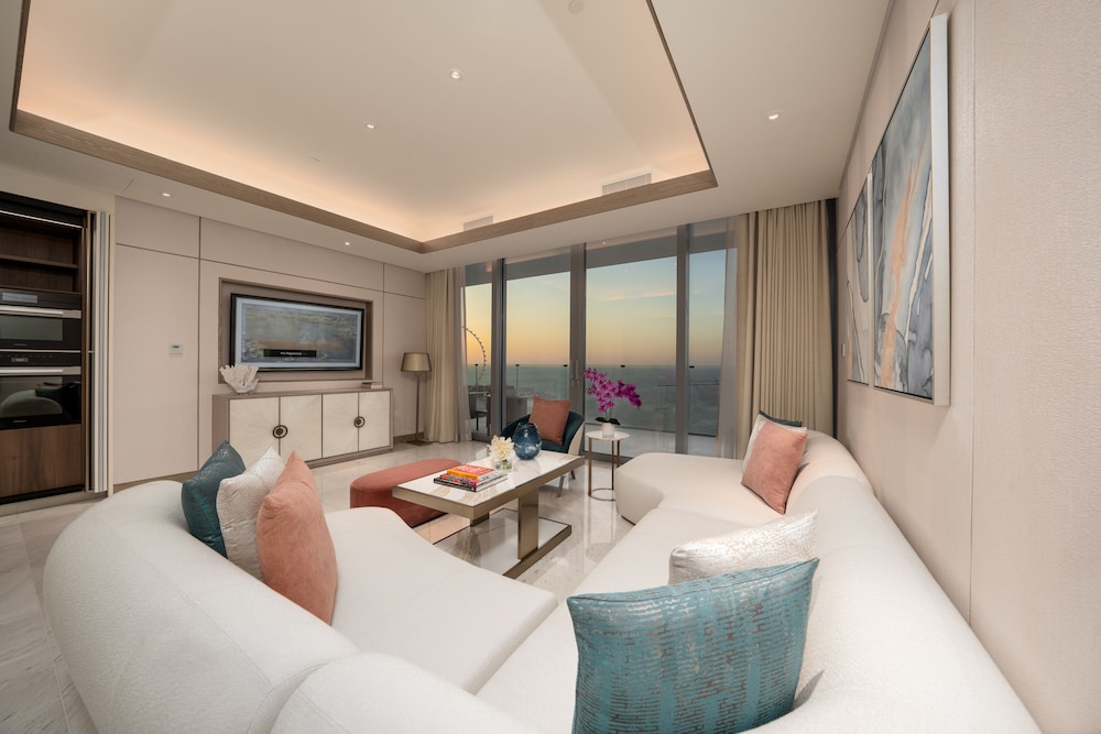 4 BED | Skyline Suite w/Pools photo 3