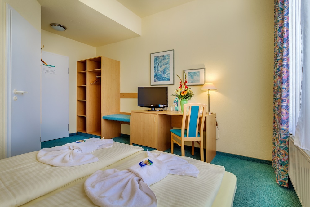 Economy Double Room - Photo 2