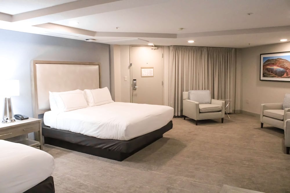 Room, Multiple Beds photo 1
