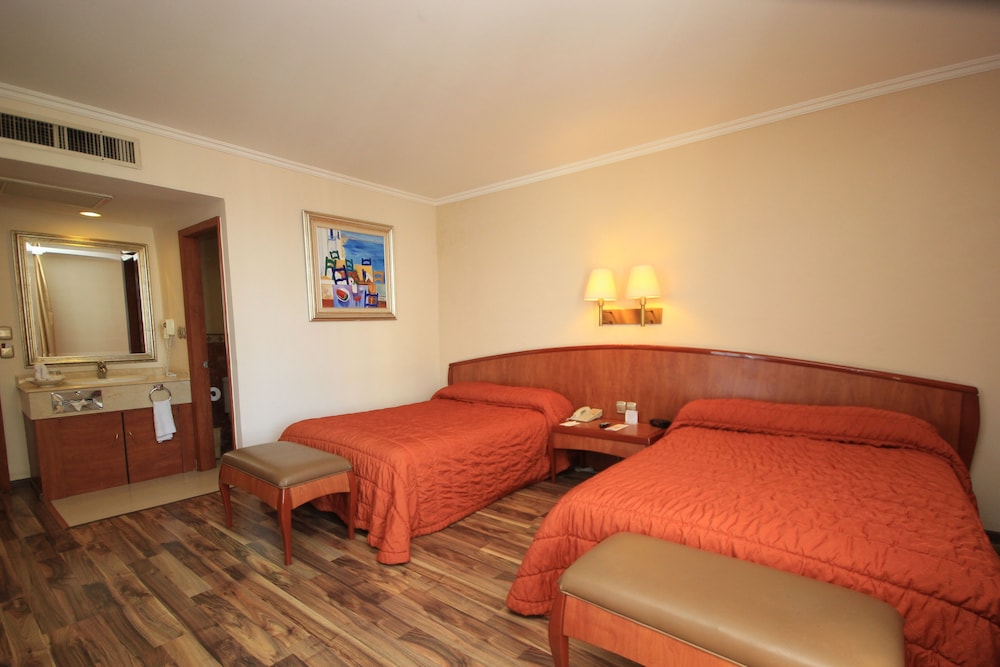 Standard Double Room - Photo 10