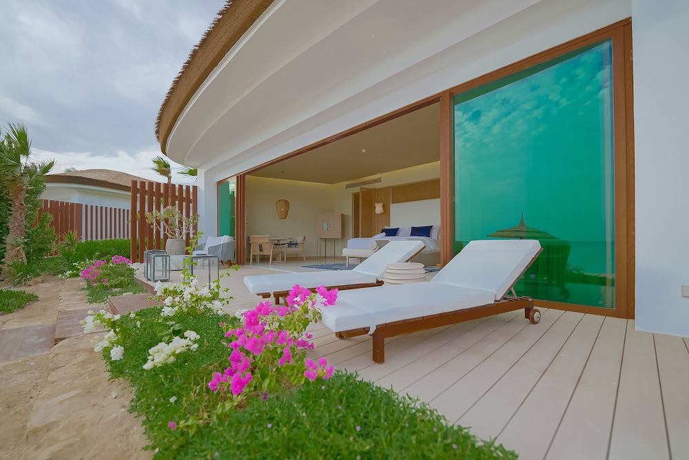 Beach Bungalow - Photo 3
