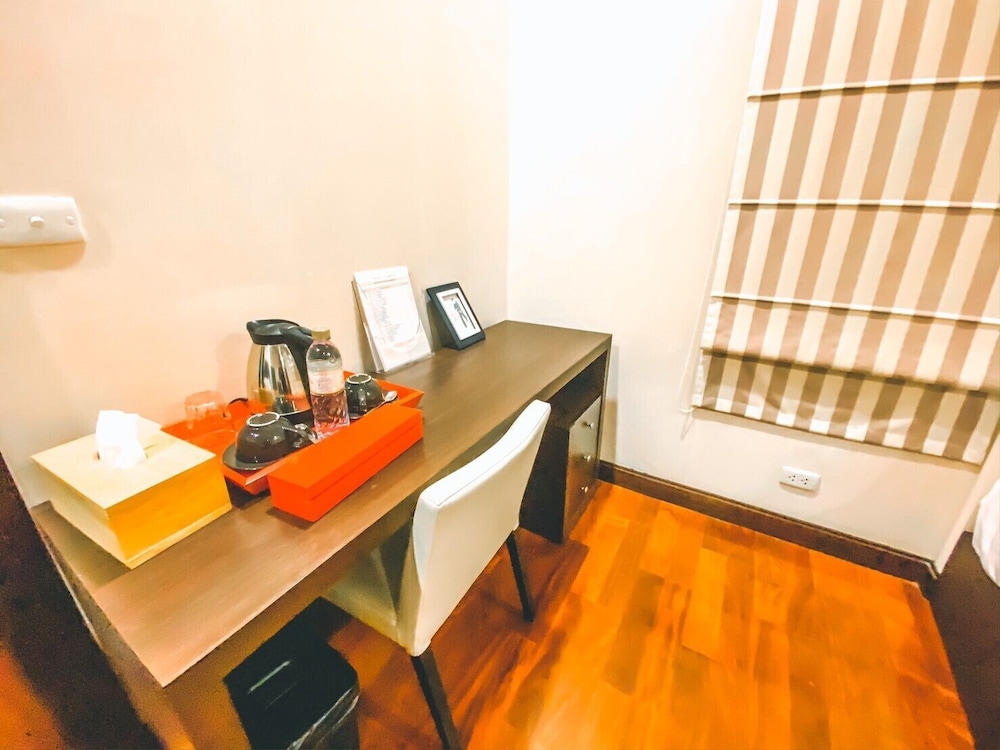 Deluxe Room - Photo 6