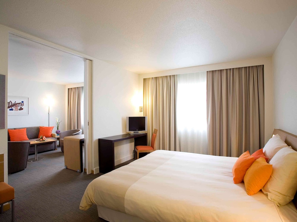 Executive Room, 1 King Bed - Photo 4