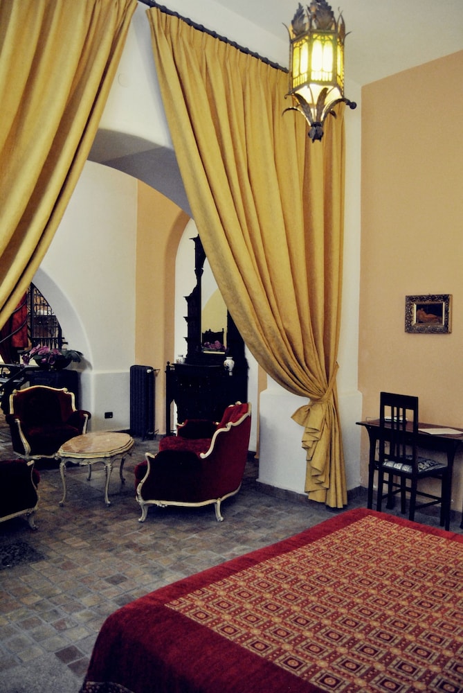 Standard Room (Quintuple) photo 2