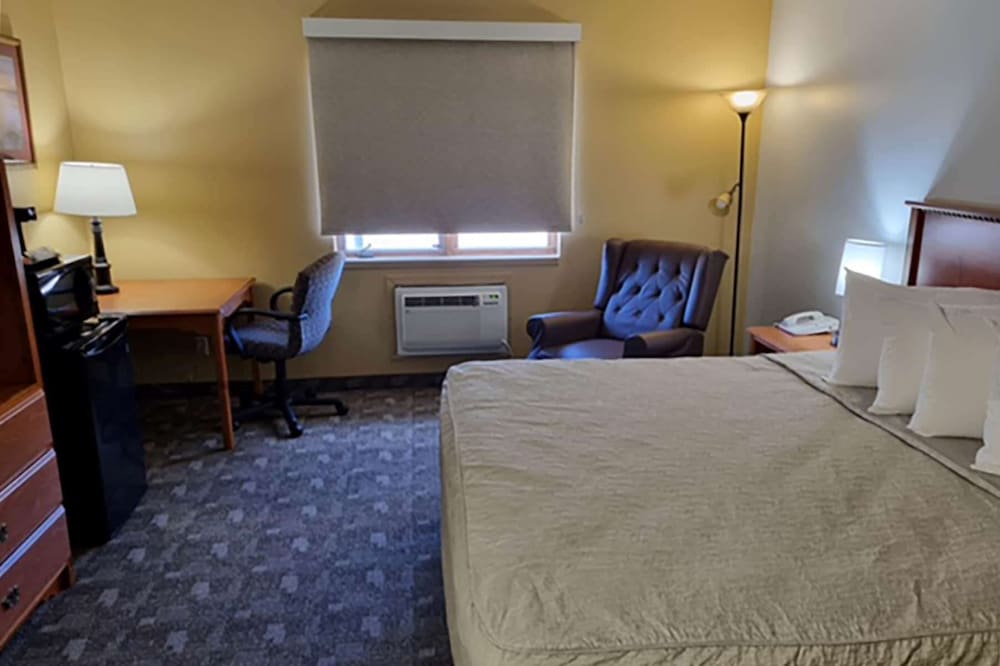 Room, 1 King Bed, Non Smoking photo 1